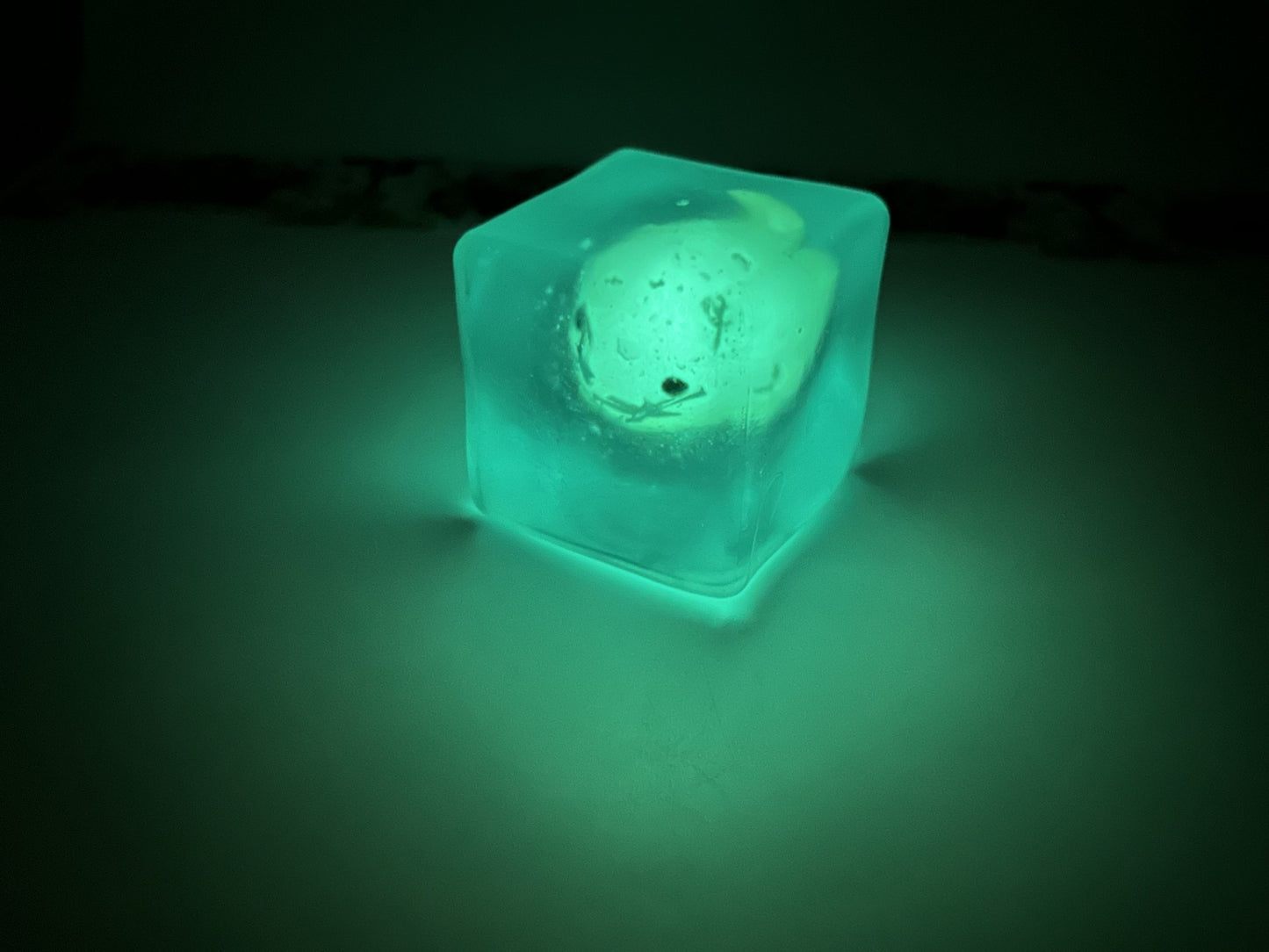 Glow In The Dark Whale Cube Squishy Sensory Fidget Toy Maltose Filled
