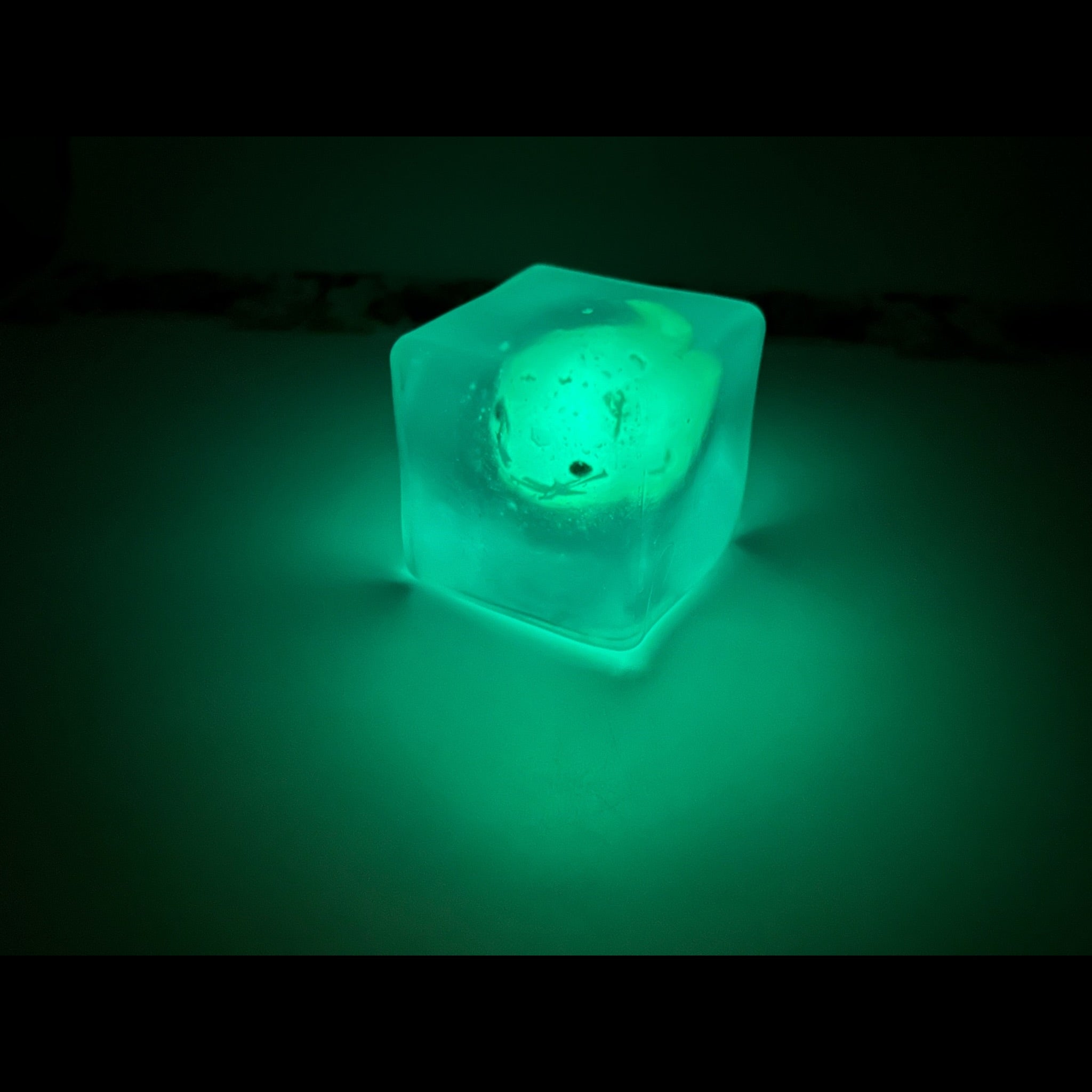 Glow In The Dark Whale Cube Squishy Sensory Fidget Toy Maltose Filled