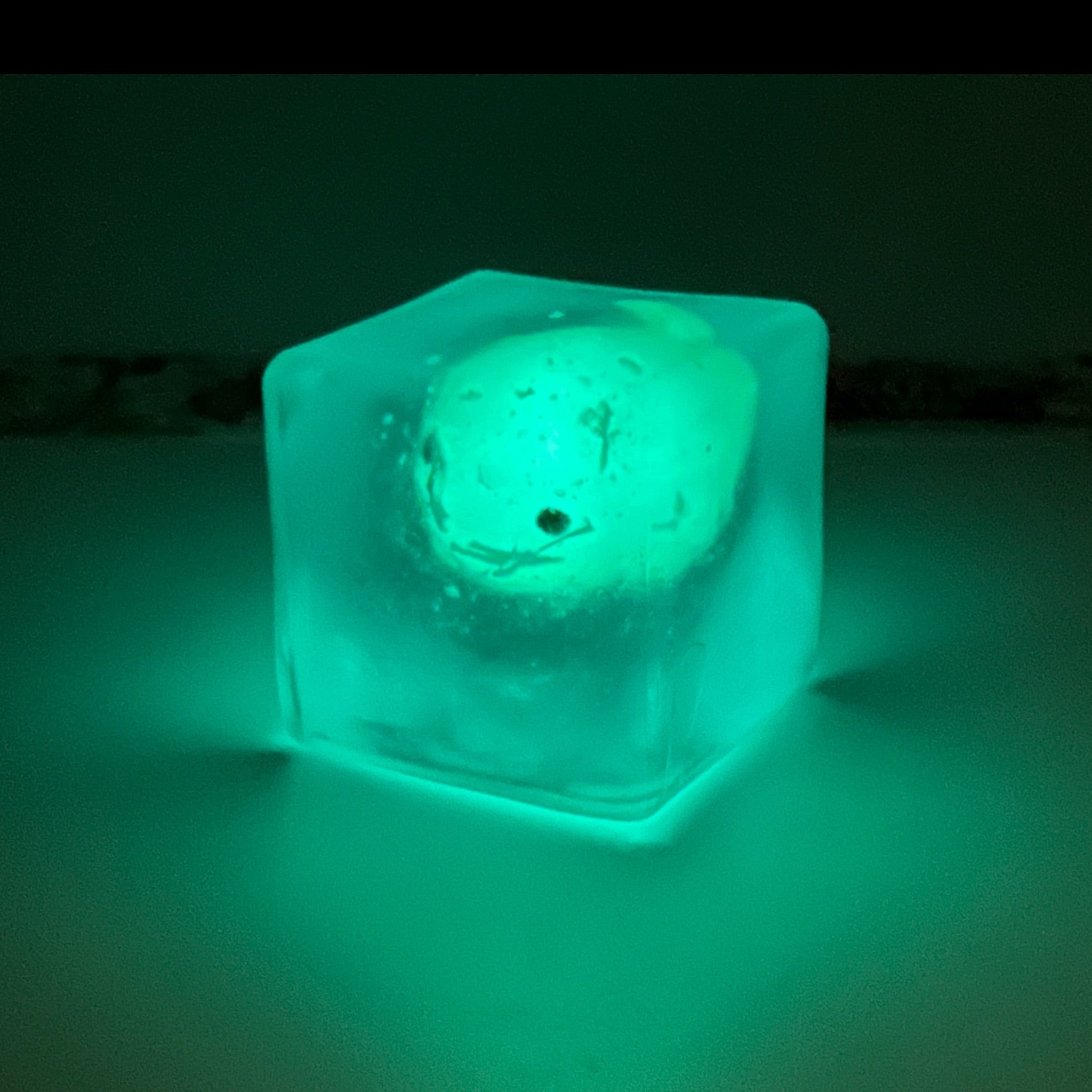 Glow In The Dark Whale Cube Squishy Sensory Fidget Toy Maltose Filled