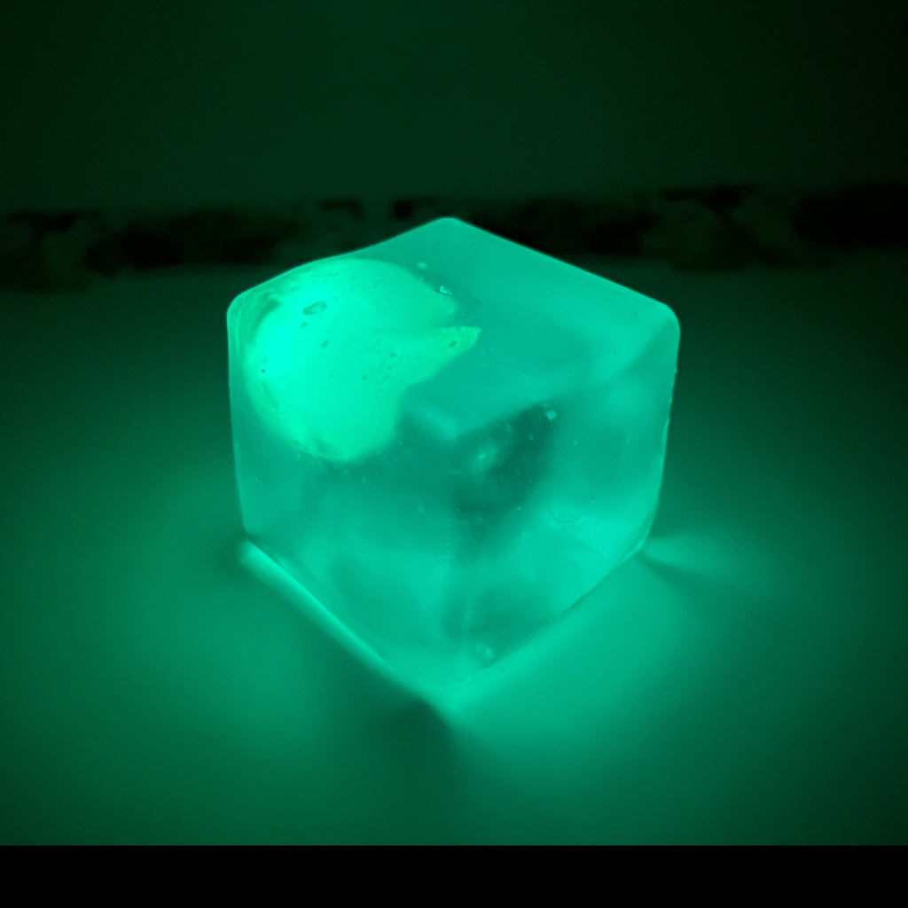 Glow In The Dark Whale Cube Squishy Sensory Fidget Toy Maltose Filled
